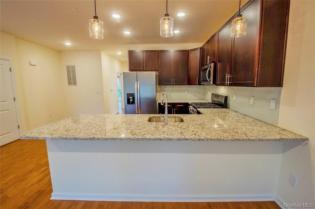 260 W Main Street - Photo 14