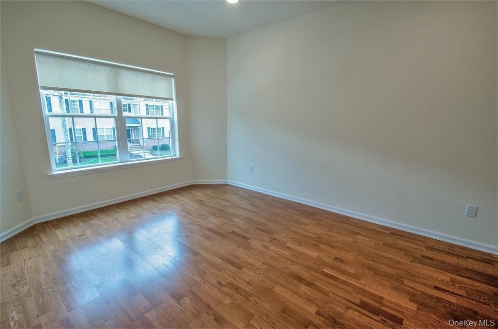 260 W Main Street - Photo 6