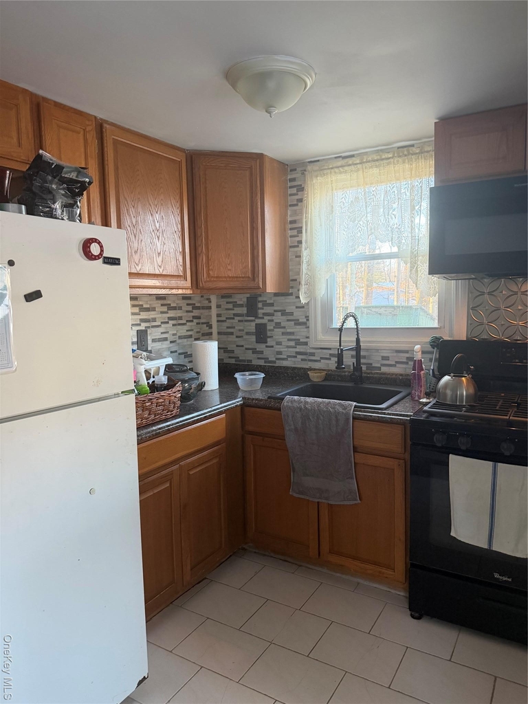 171 Lake Shore Drive - Photo 2