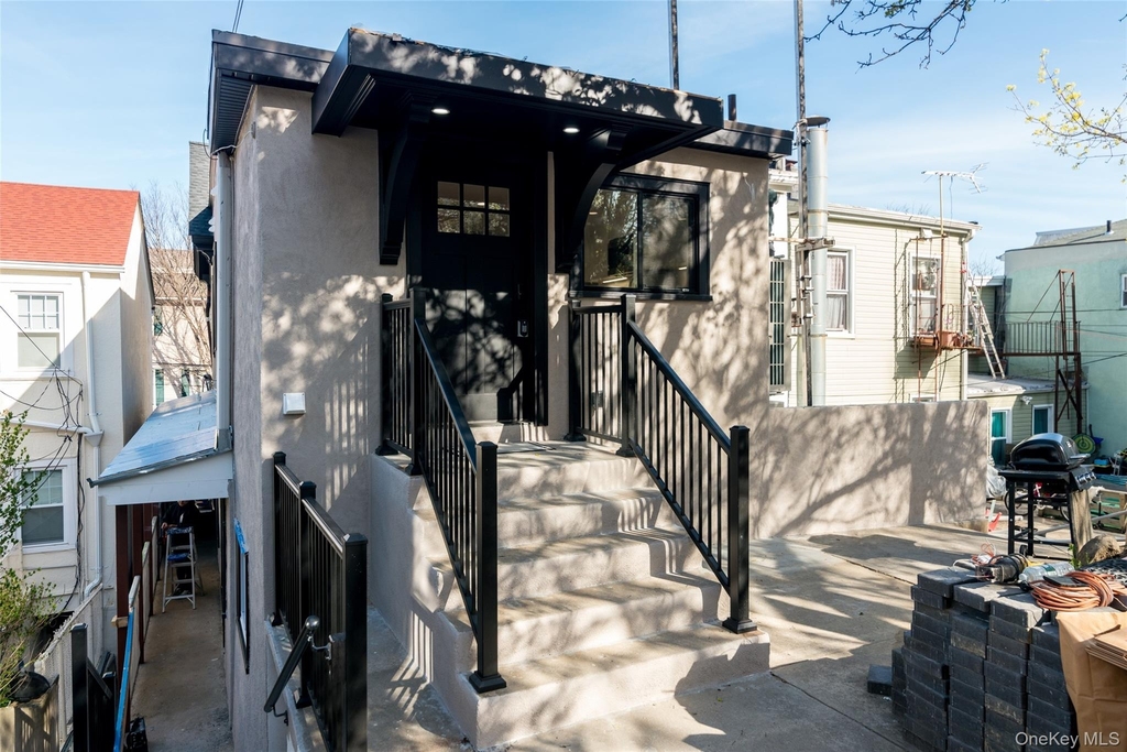 86 Main Street - Photo 1