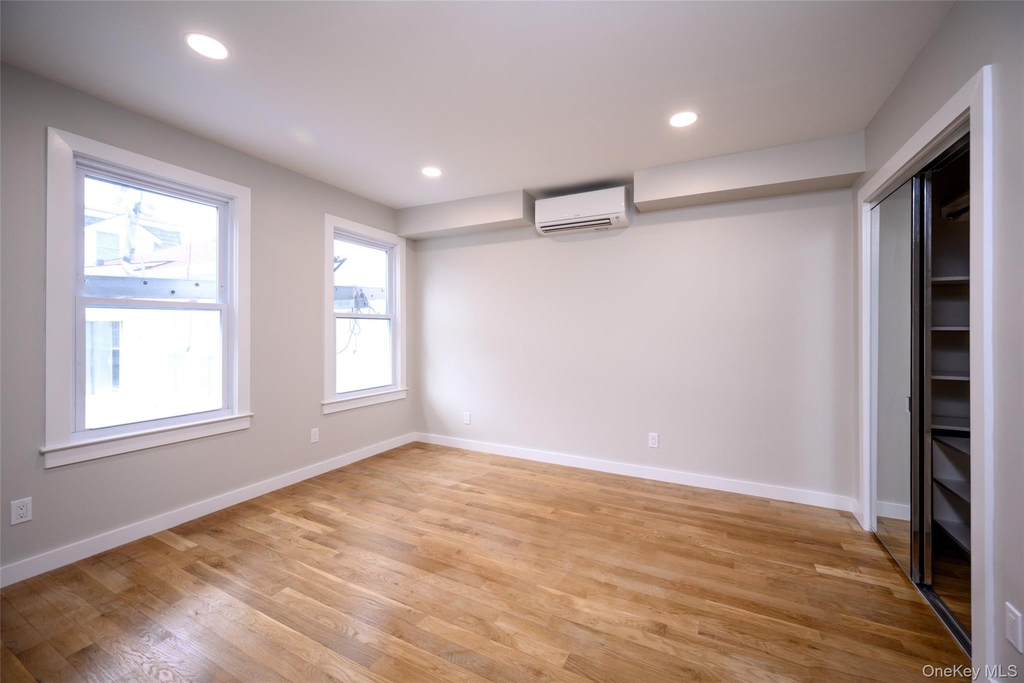 86 Main Street - Photo 19