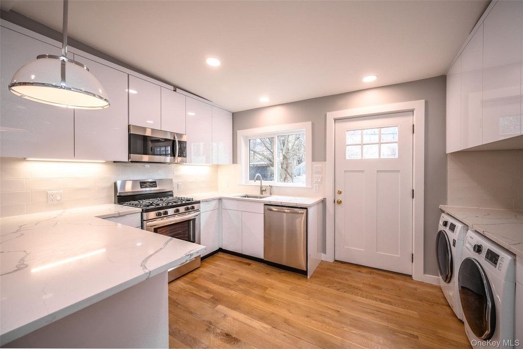 86 Main Street - Photo 4