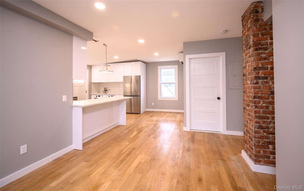 86 Main Street - Photo 17