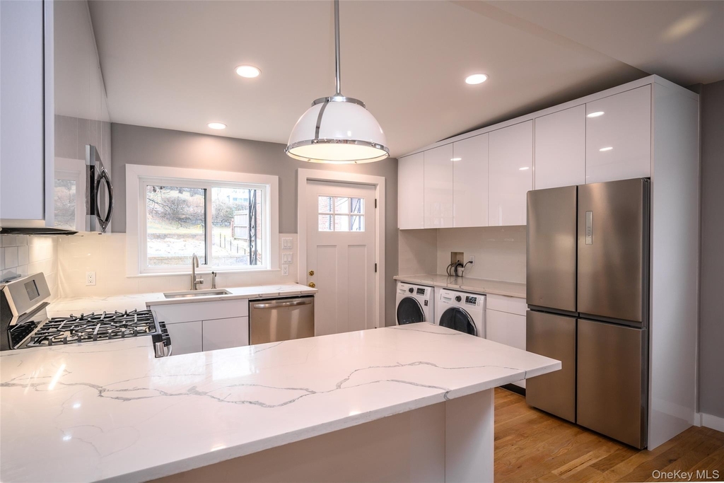 86 Main Street - Photo 6