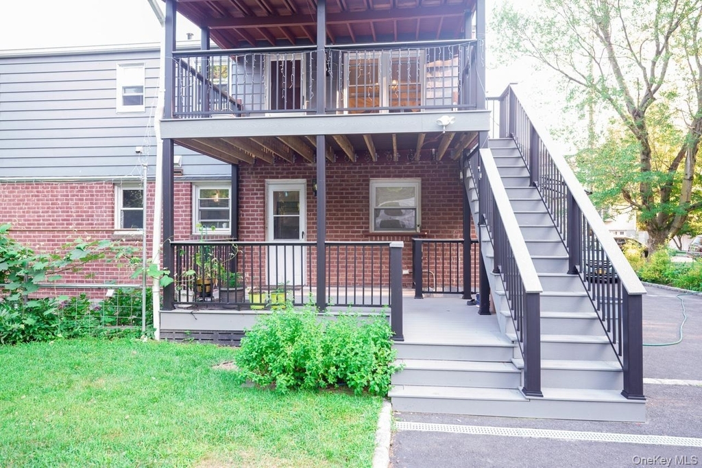 65 Virginia Avenue - Photo 2