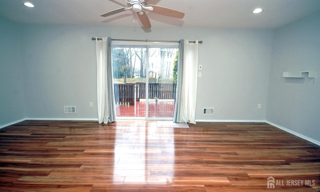 4 White Oaks Drive - Photo 5