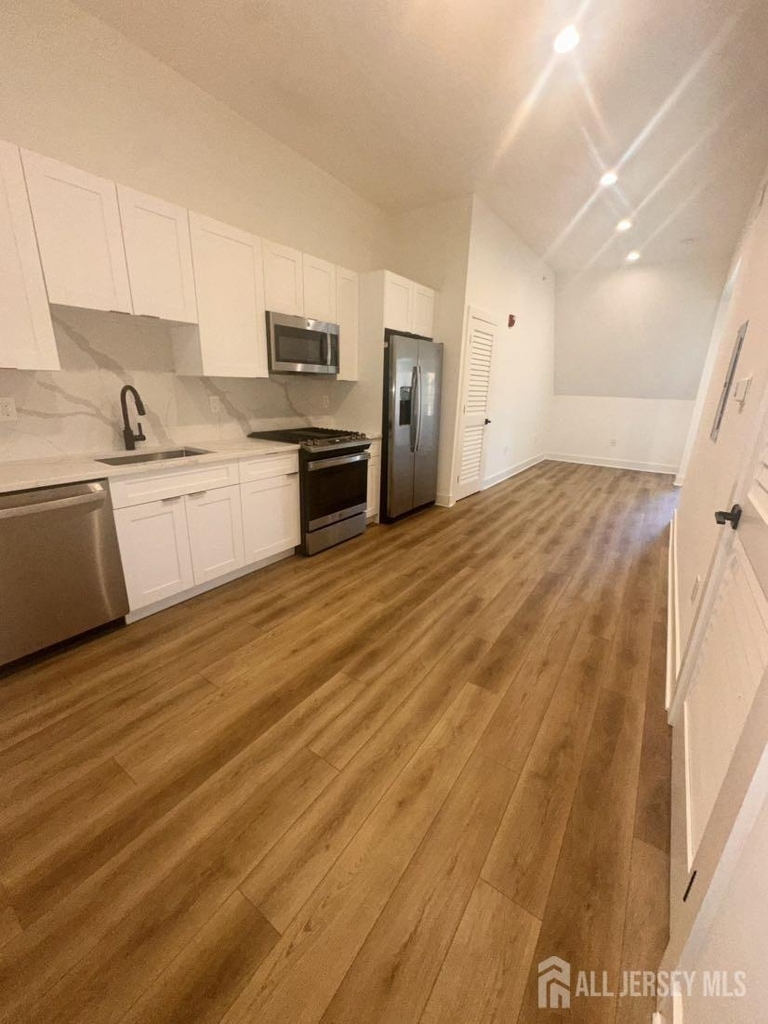 195 Main Street - Photo 1