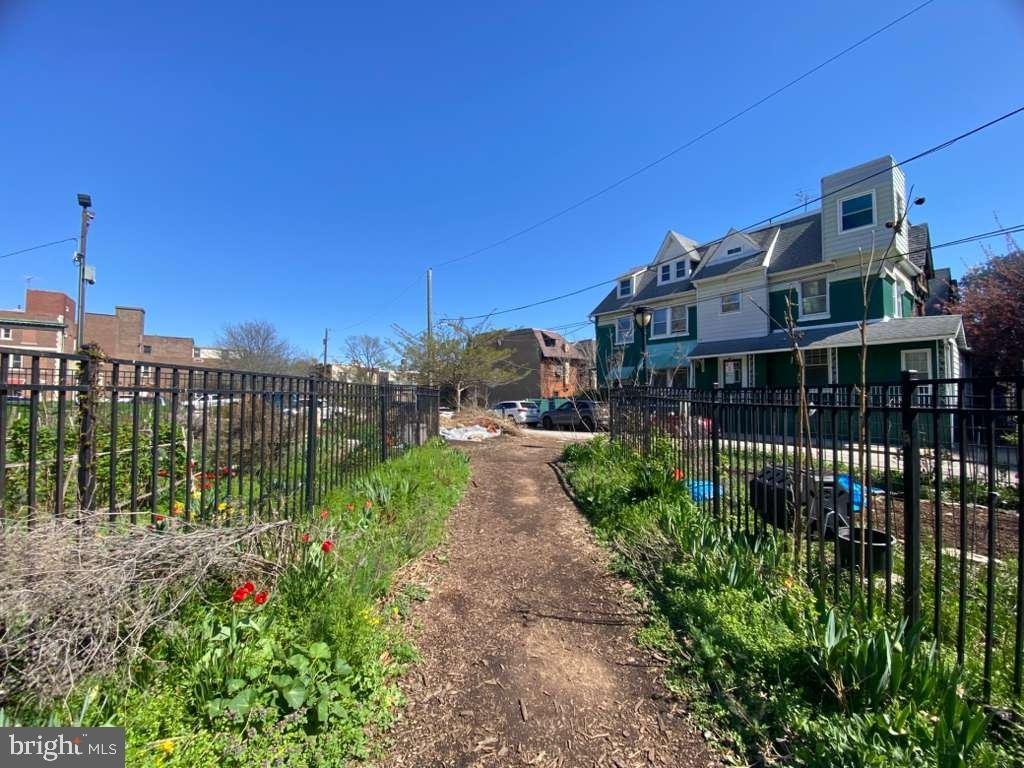 3215 Summer Street - Photo 39