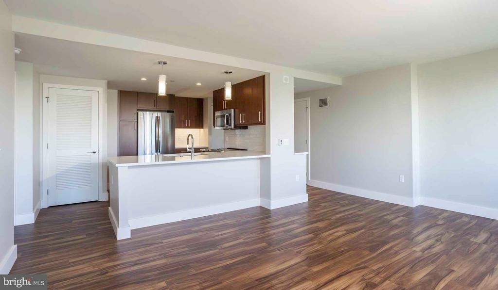 2200 Benjamin Franklin Parkway - Photo 22