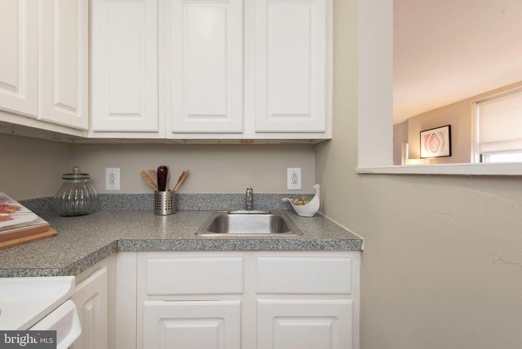 201 S 13th Street - Photo 6