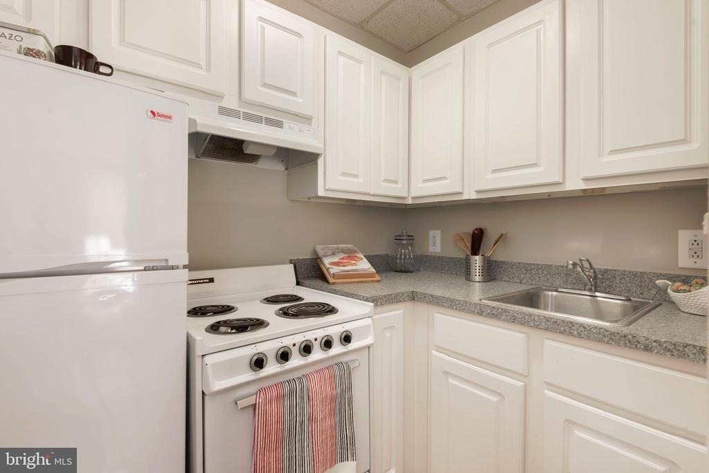 201 S 13th Street - Photo 5