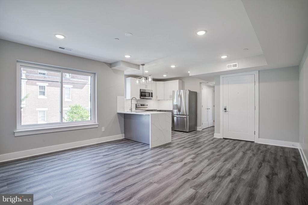540 S 52nd Street - Photo 1