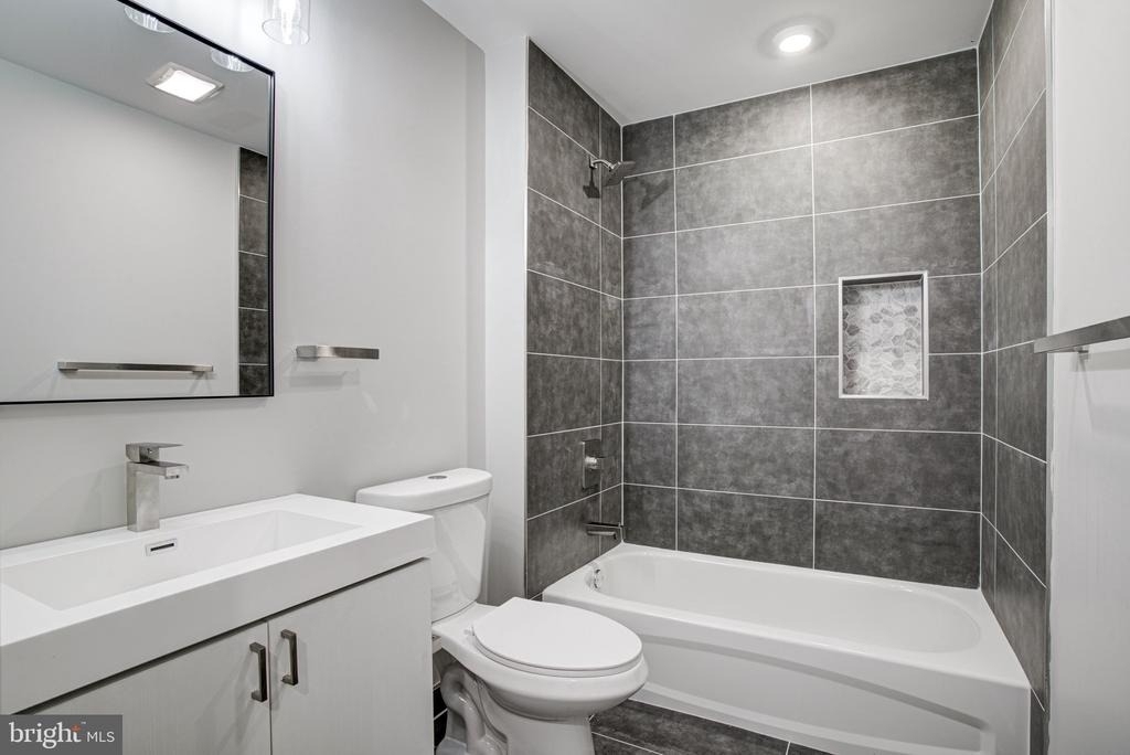 540 S 52nd Street - Photo 8