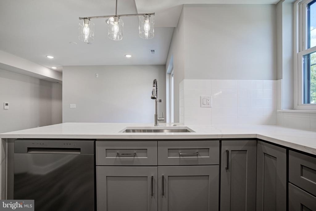 540 S 52nd Street - Photo 18
