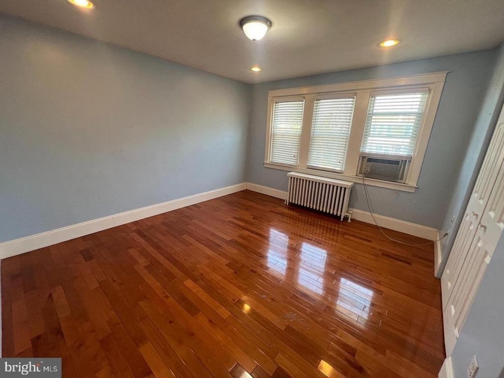 3204 Fanshawe St - Photo 9