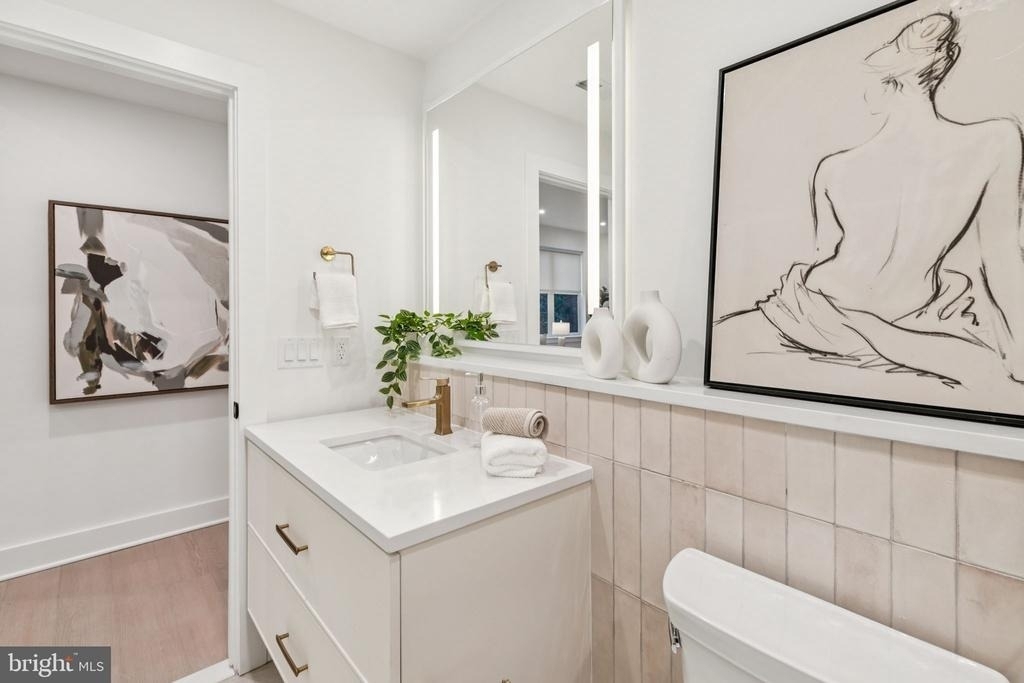 20 W Allens Lane - Photo 6