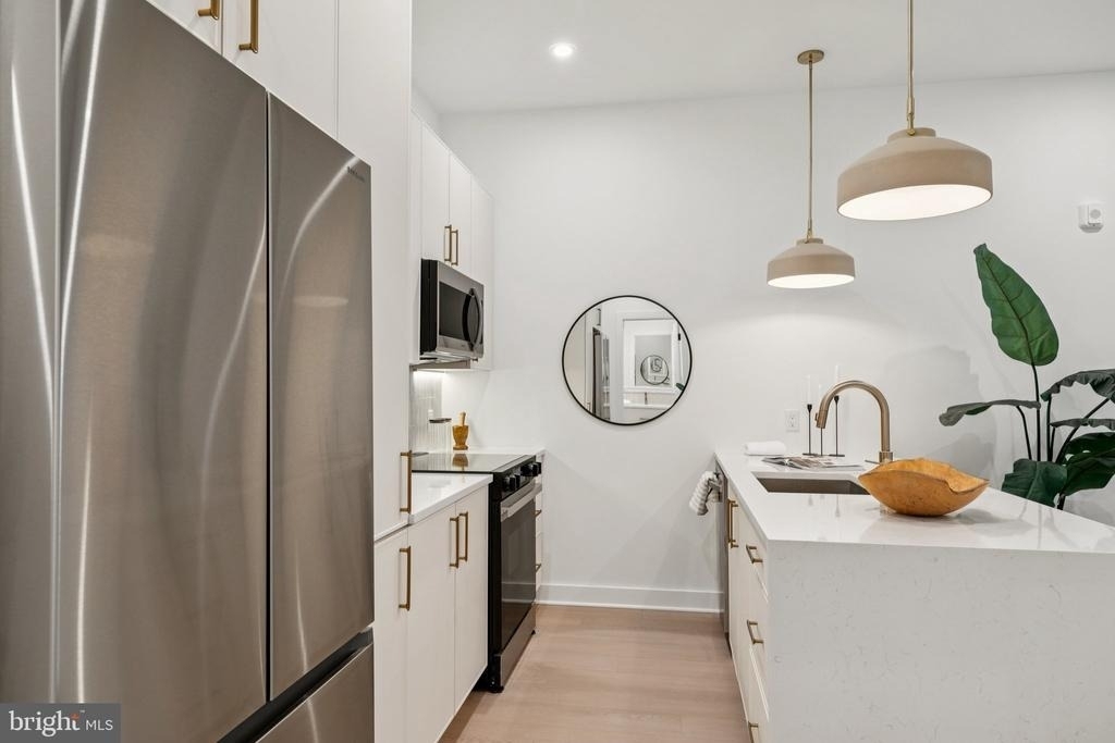 20 W Allens Lane - Photo 2