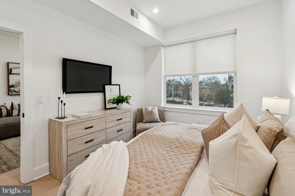 20 W Allens Lane - Photo 17