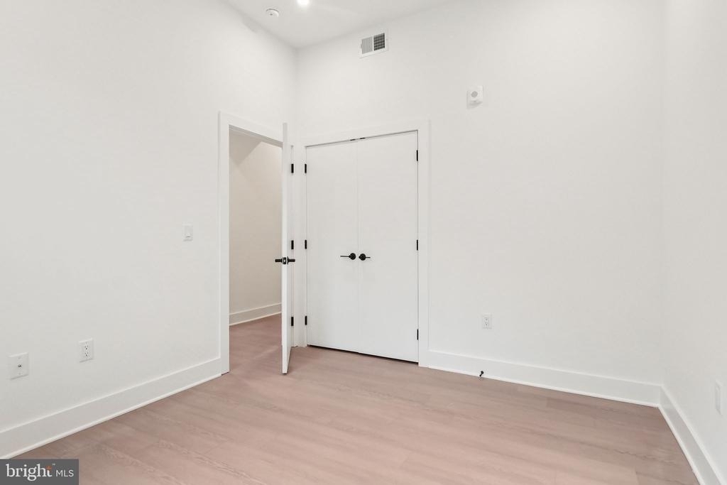 20 W Allens Lane - Photo 16