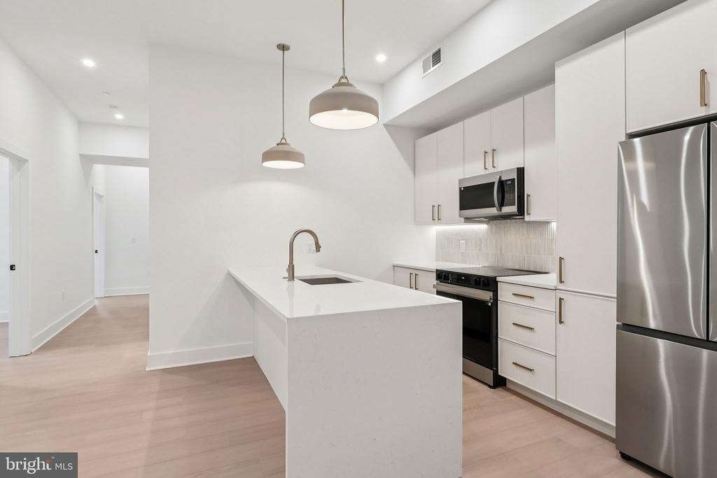 20 W Allens Lane - Photo 7
