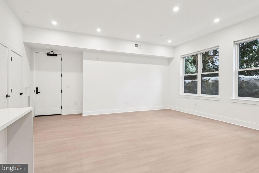 20 W Allens Lane - Photo 5