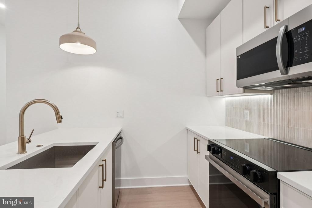 20 W Allens Lane - Photo 0