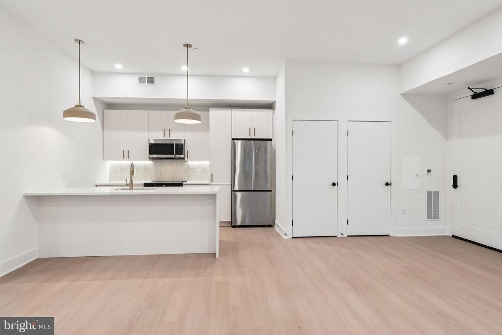 20 W Allens Lane - Photo 9