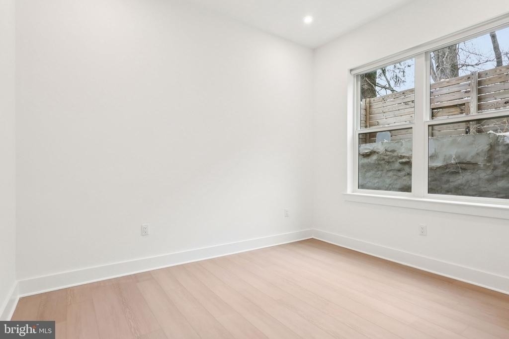 20 W Allens Lane - Photo 15