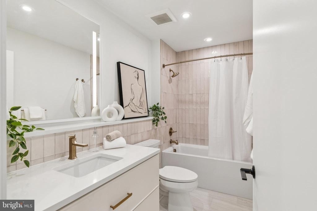20 W Allens Lane - Photo 7