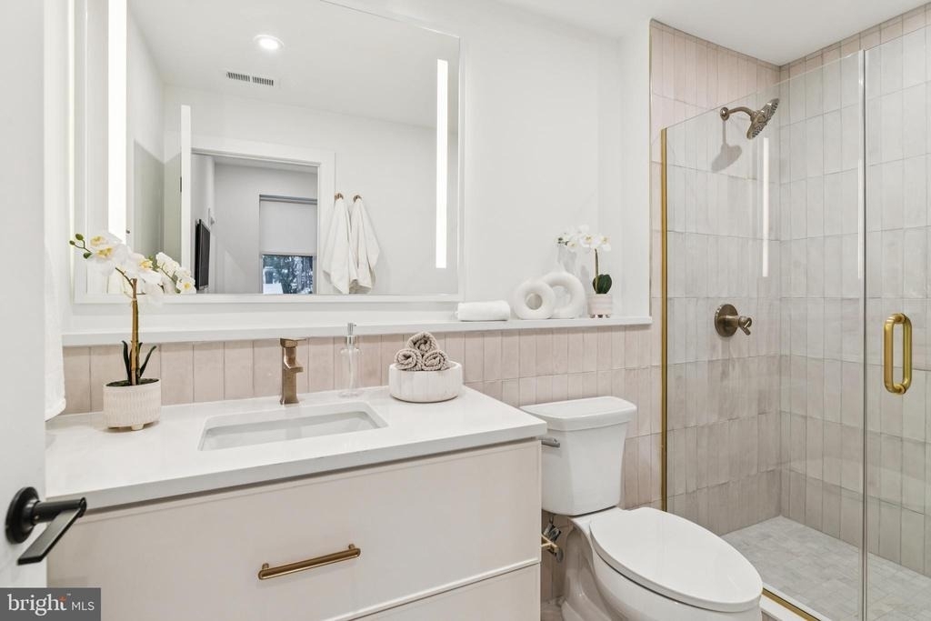 20 W Allens Lane - Photo 22