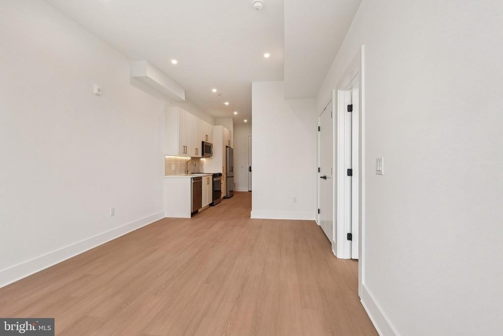 20 W Allens Lane - Photo 3
