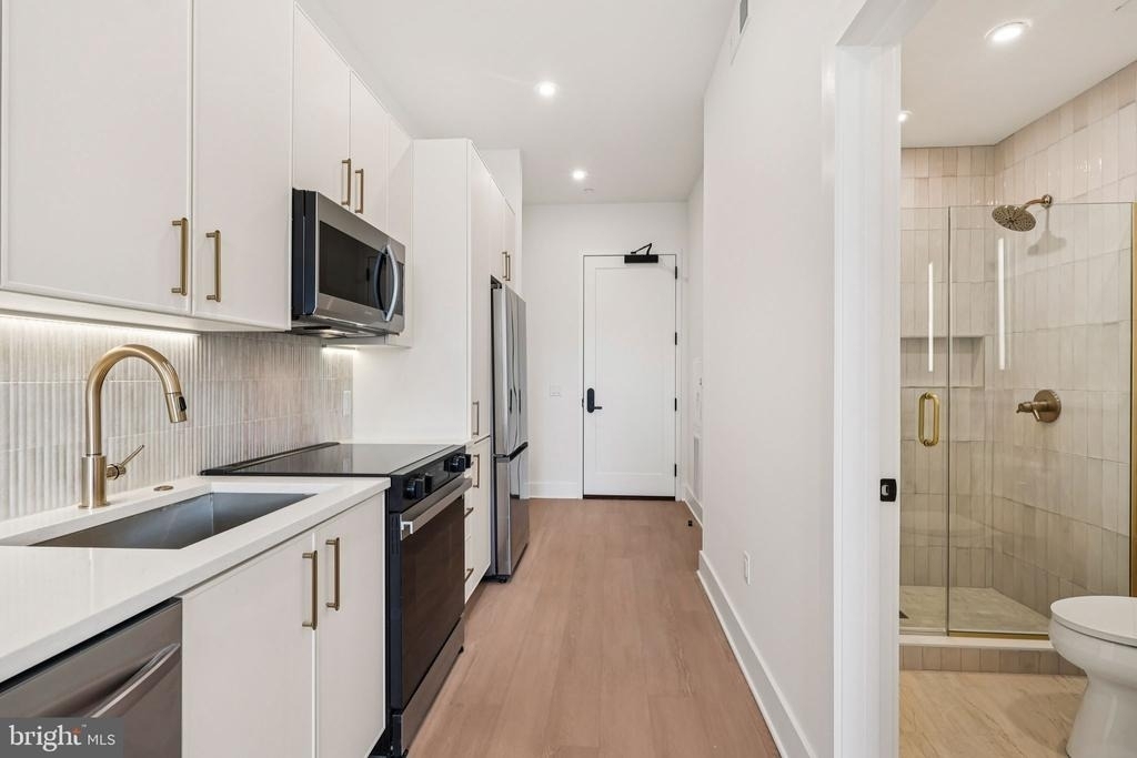 20 W Allens Lane - Photo 0