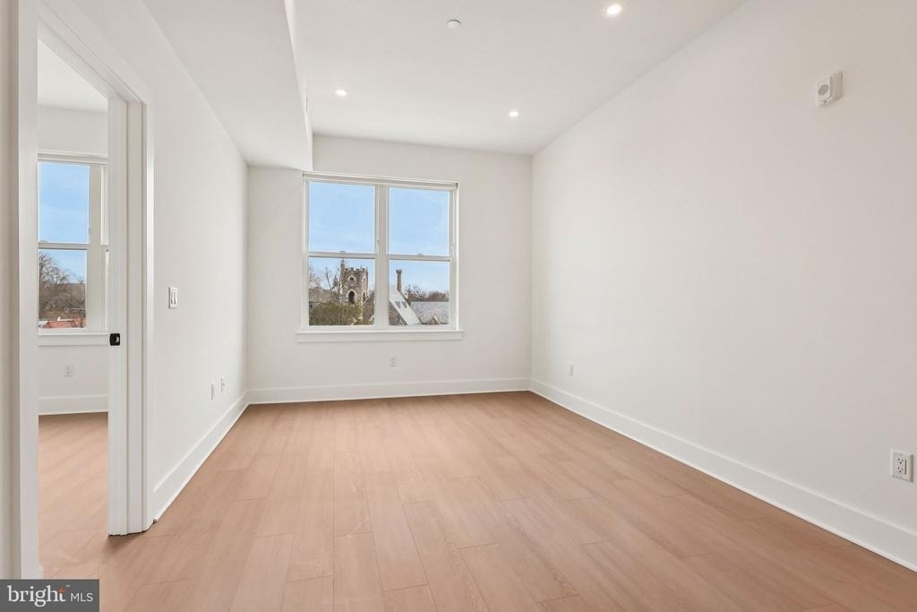 20 W Allens Lane - Photo 8