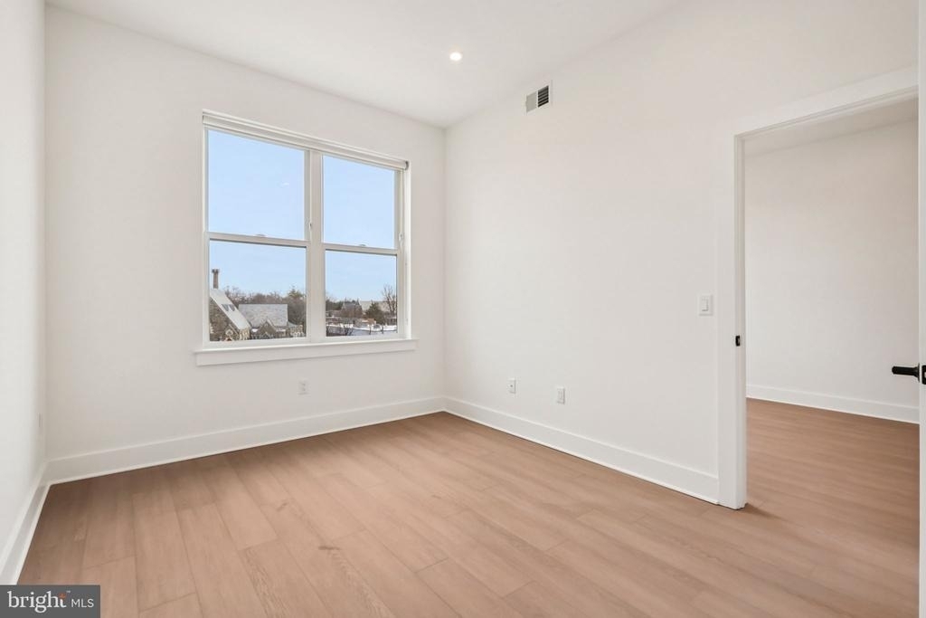 20 W Allens Lane - Photo 15