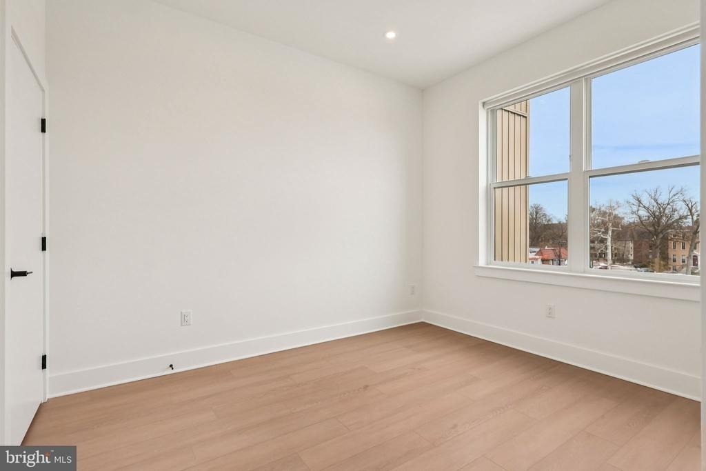 20 W Allens Lane - Photo 13