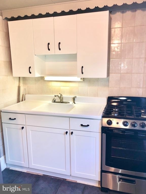 4001 Center Avenue - Photo 4