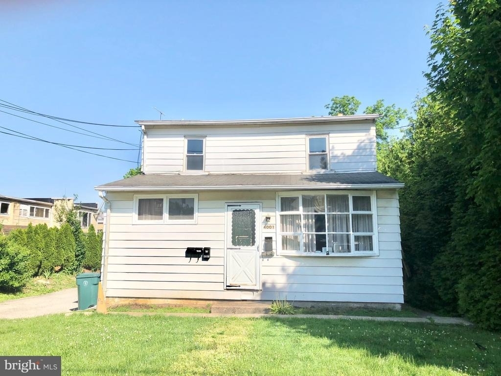 4001 Center Avenue - Photo 0