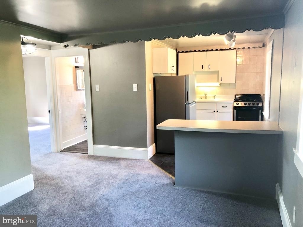 4001 Center Avenue - Photo 5