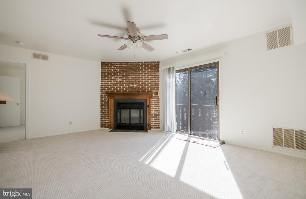 1810 Woodhollow Drive - Photo 2