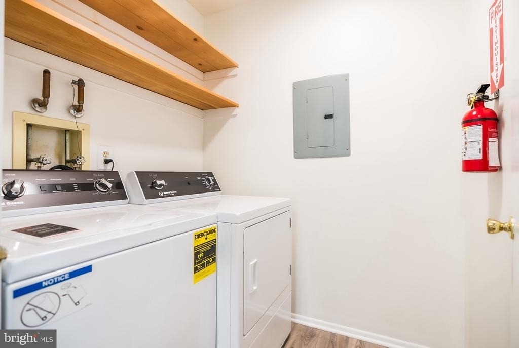 1810 Woodhollow Drive - Photo 7