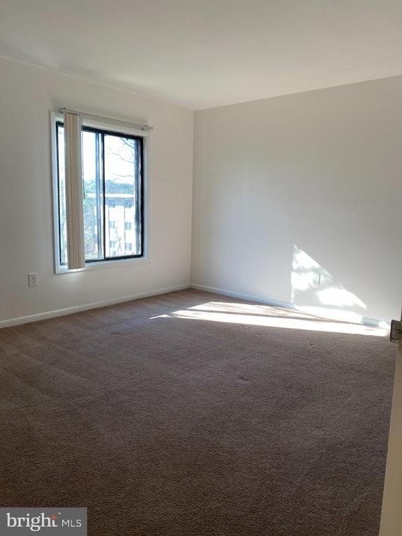 6998 Hanover Parkway - Photo 10