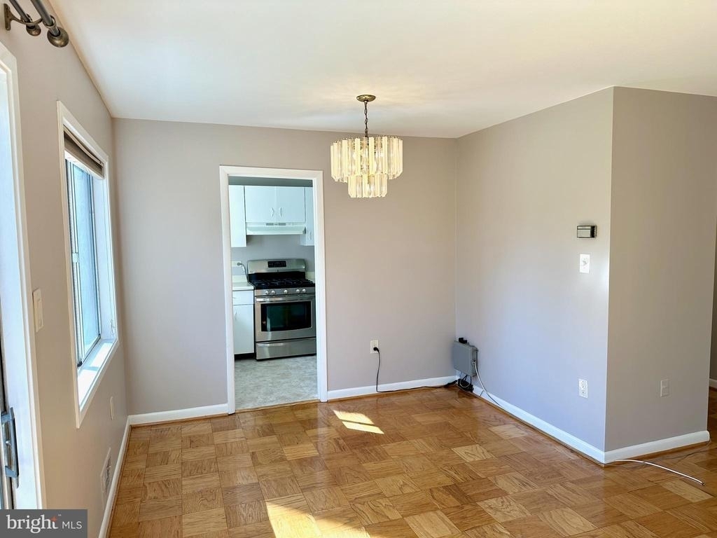 10670 Weymouth Street - Photo 5
