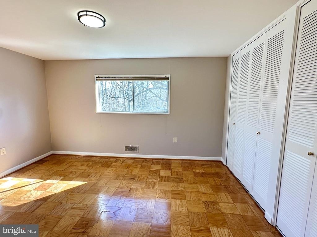 10670 Weymouth Street - Photo 8