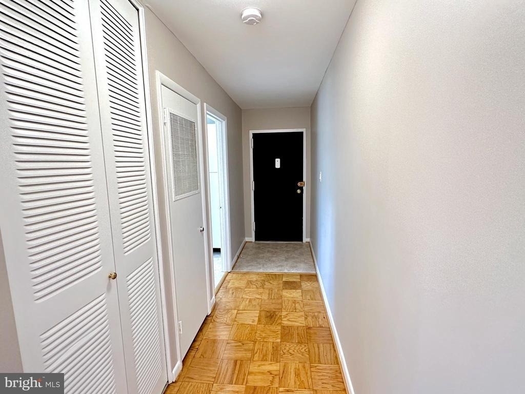 10670 Weymouth Street - Photo 11