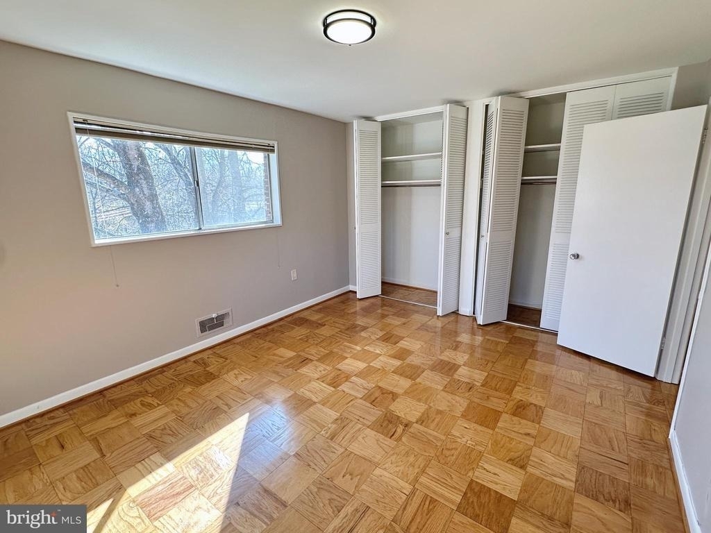 10670 Weymouth Street - Photo 9
