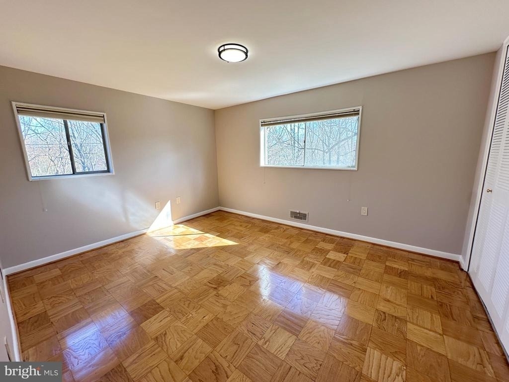 10670 Weymouth Street - Photo 7