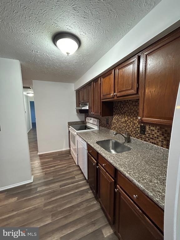 12405 Hickory Tree Way - Photo 14