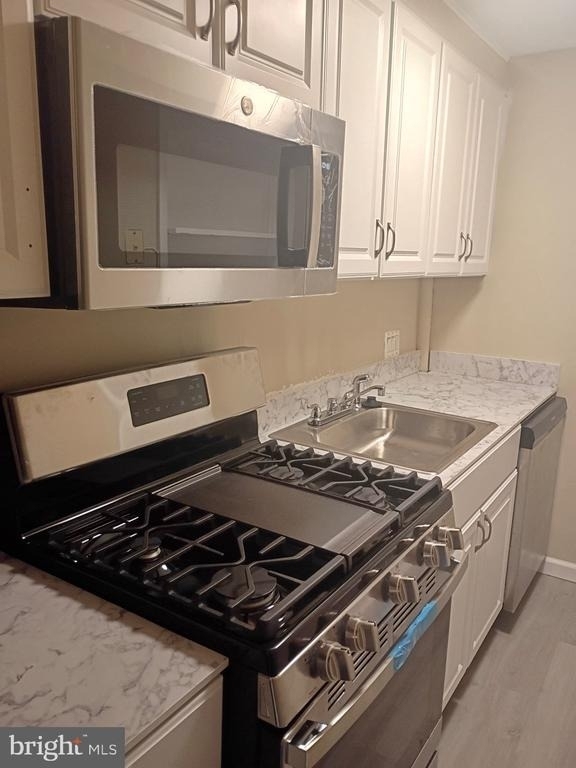 514 11th Street Se - Photo 6