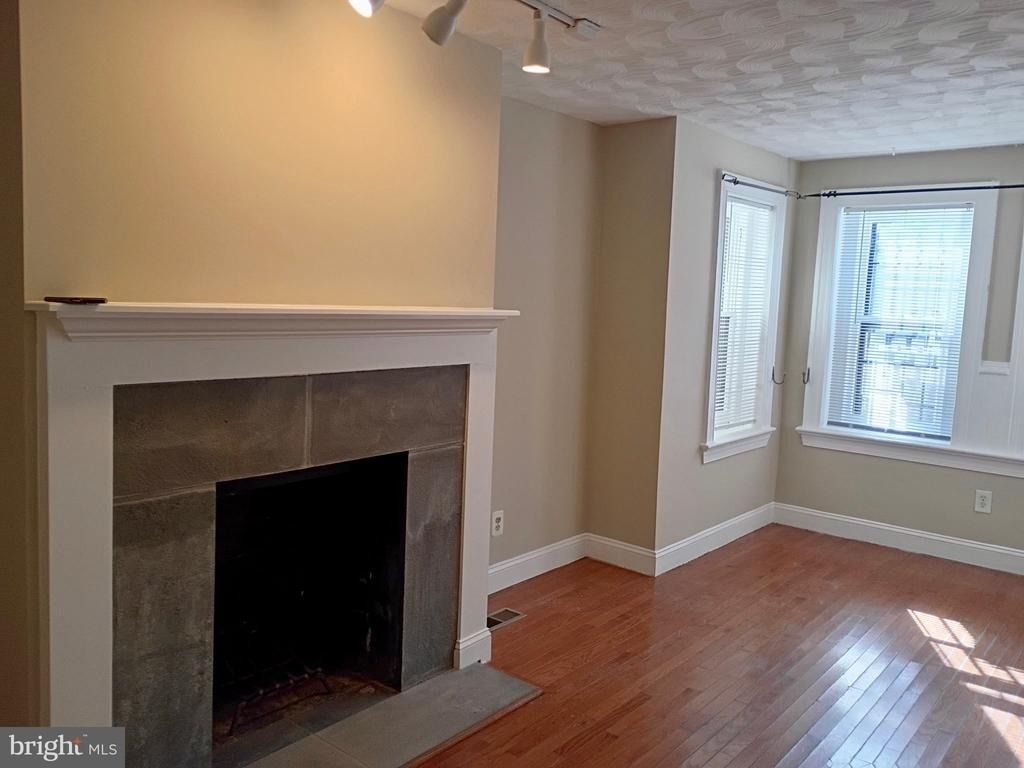 514 11th Street Se - Photo 3