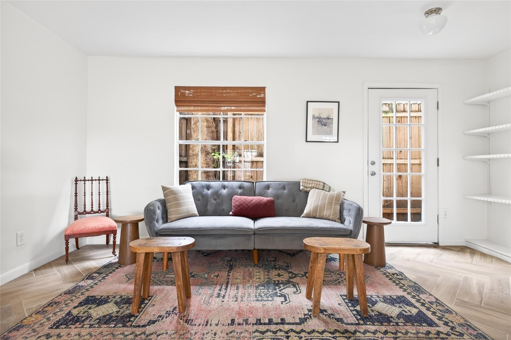 1700 Houston St - Photo 1